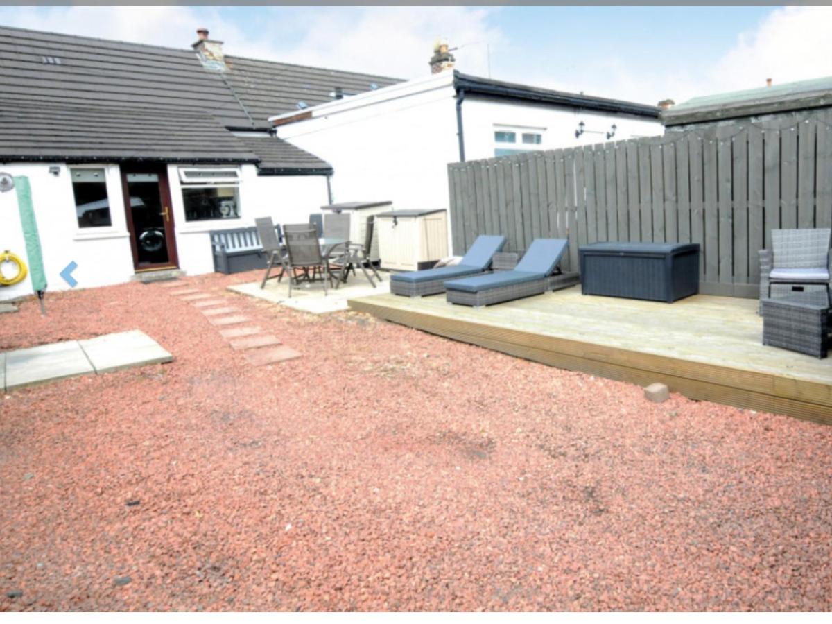Cheerful One Bedroom Cottage With Parking Space. Glasgow Exterior photo
